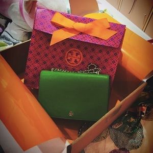Tory burch crossing bag . Never use